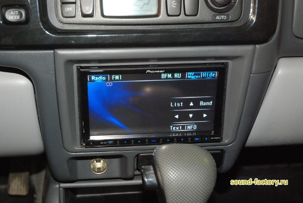 Установка: Автомагнитола в Mitsubishi Pajero Sport